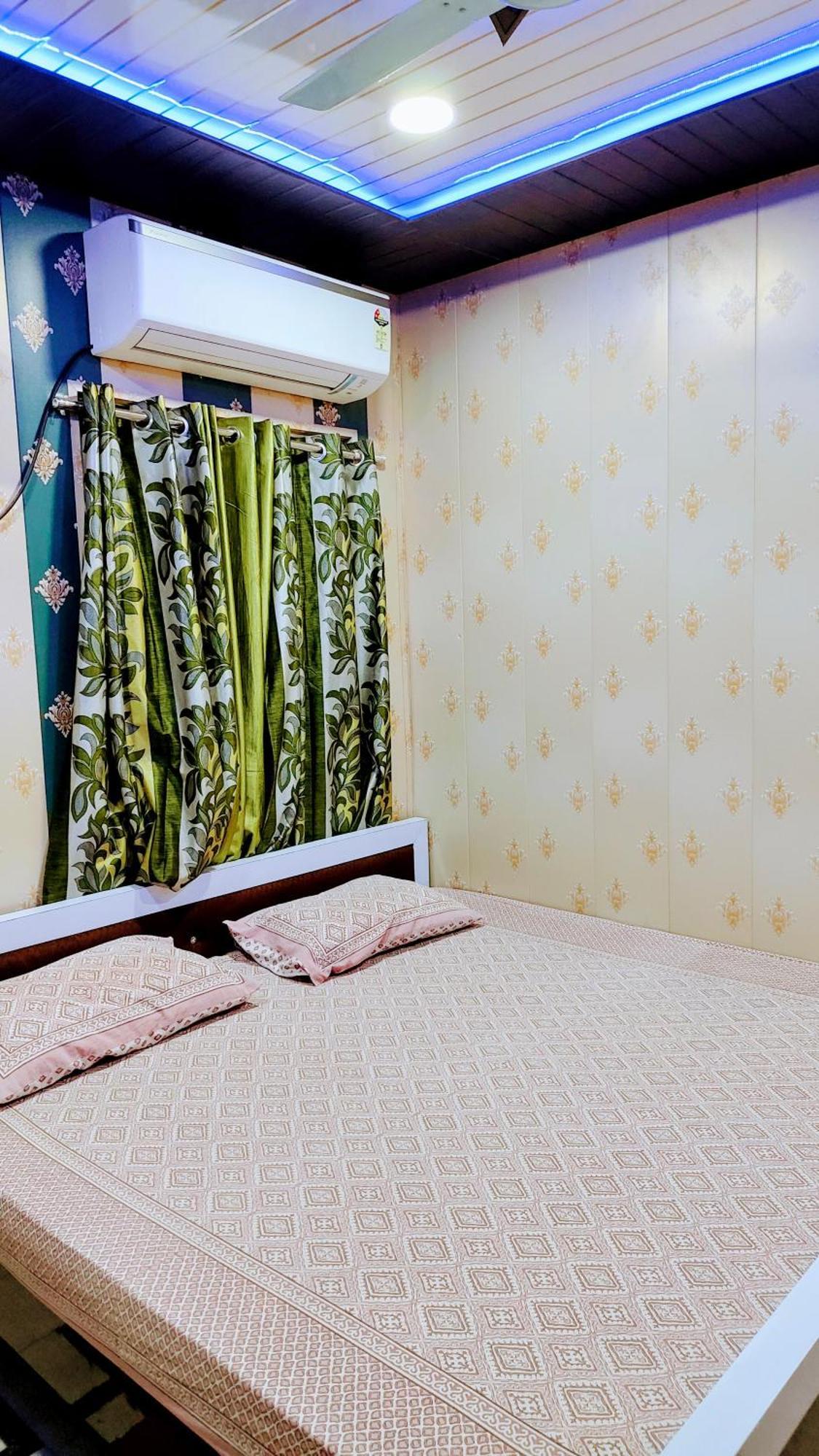 Hotel Raju Homestay Ayodhya 150 Meters From Shree Ram Janmbhoomi Temple 200 Meters From Ayodhya Dham Railway Station Luaran gambar